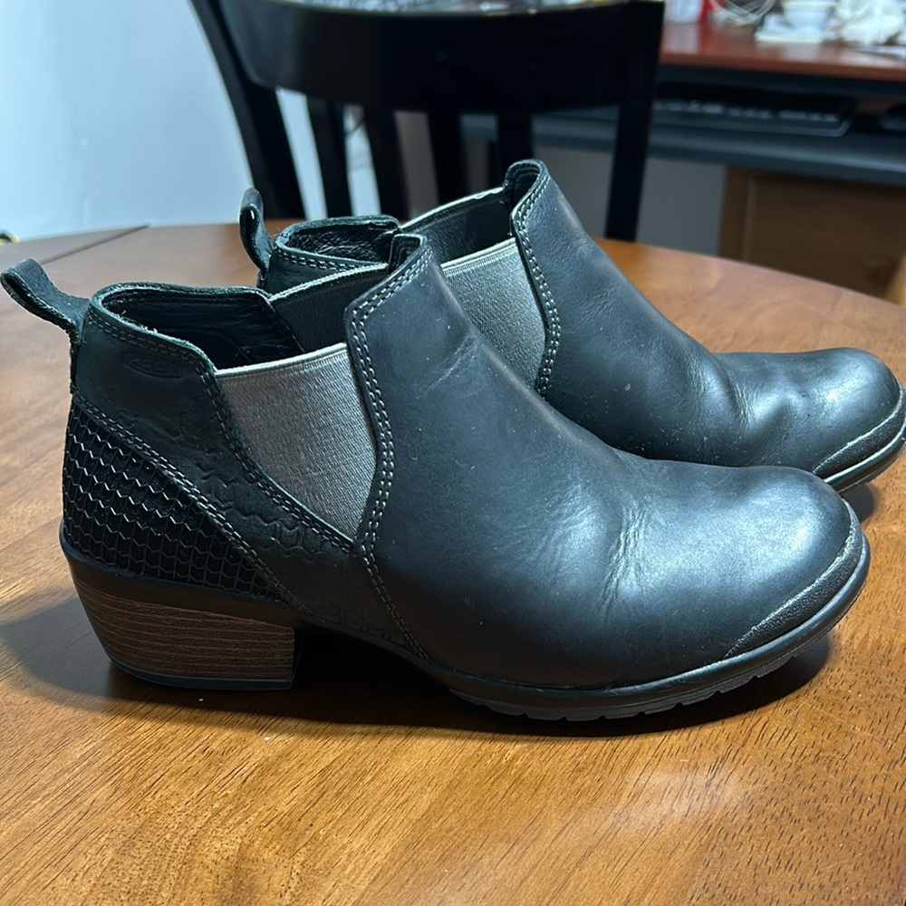 KEEN Ankle Boots 7.5 38 Black